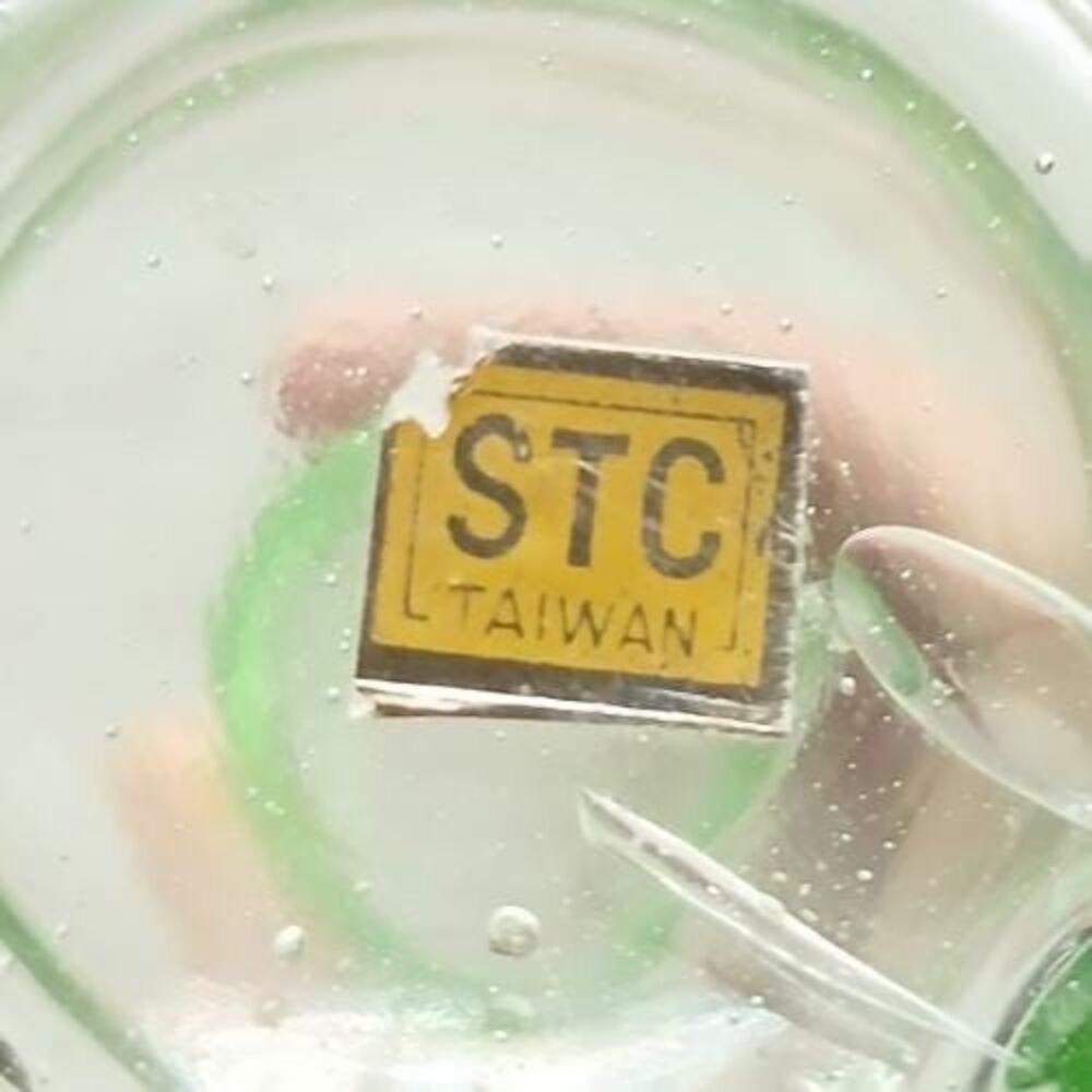 Vintage 1960s STC Green Glass Bottle Taiwan - Picture 9 of 13